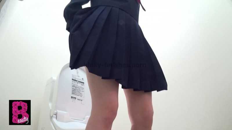 Porn online BY-002 Cute girls in sailor suits pooping on toilet and looking at you. javfetish