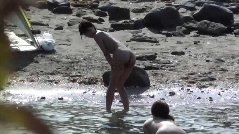Porn online DNBP-02 Nudis Beach Girls Group Urination Peeping. javfetish