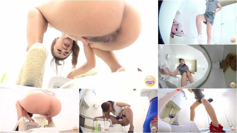 SL-258 [#1] | Toilet voyeur: women observing the birth of their own poop. [Ultra HD]